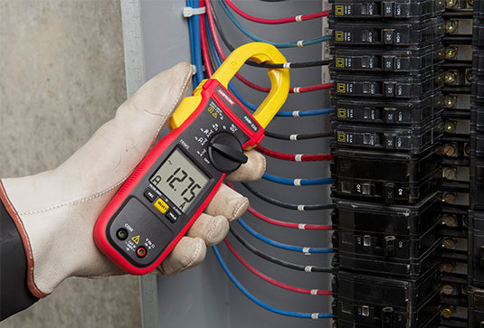 Amprobe AMP-220 True-RMS 600A AC/DC Clamp Meter
